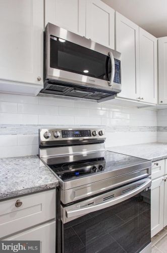 6526 Chew Ave, Philadelphia PA 19120-2332 exterior