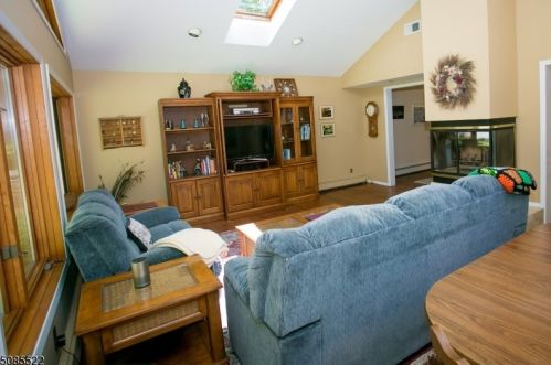 54 River Rd, Roxbury Township NJ  07836-9627 exterior