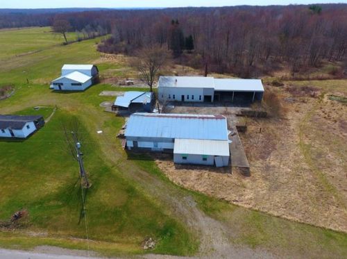 2089 Center Rd, Linesville, PA 16424-6555