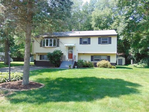 10 Poplar Rd, Salem, NH 03079-3845