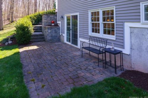 216 Watch Hill Rd, Kensington CT  06037-3657 exterior