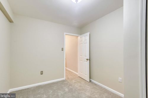 7702 Trevino Ln, Falls Church VA  22043-3507 exterior