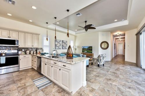 730 95th Ave, Naples FL  34108-2457 exterior