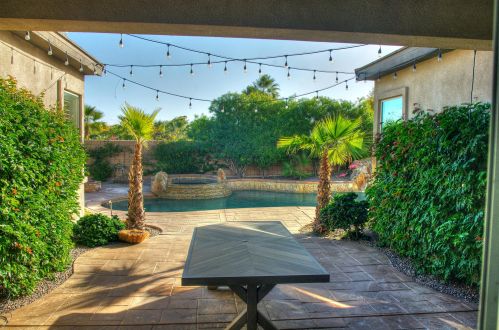 43708 Parkway Esplanade, La Quinta CA  92253-4099 exterior