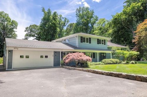 47 Nursery St, Norwalk, CT 06850-1722