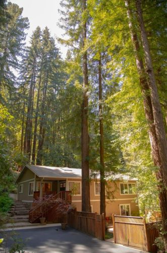1028 Scenic Dr, Lompico, CA 95018-9642