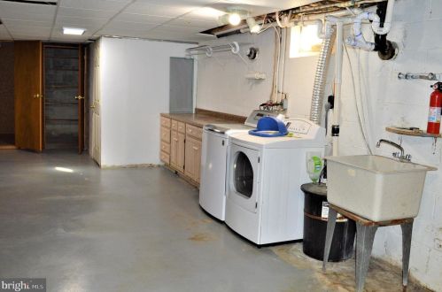 1408 Walnut Bottom Rd, Carlisle PA  17015-9145 exterior