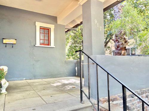917 1st St, Woodland, CA 95695-4822