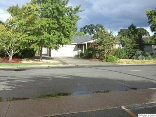 870 2nd St, Silverton OR  97381-1477 exterior
