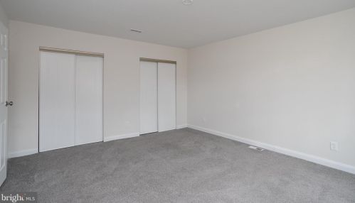 5 Hoot Owl Dr, Erial NJ  08081-9325 exterior