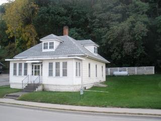 891 Front St, Village Creek, IA 52151-9771