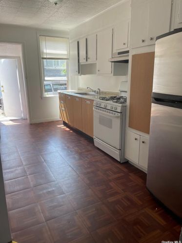 87-22 123rd St, Jamaica, NY 11418-3304