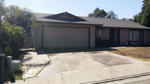 101 Olivewood Ct, Porterville, CA 93257-1632
