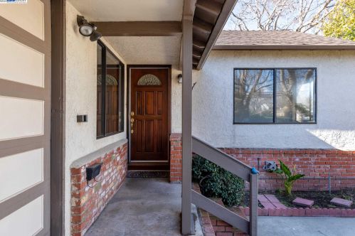 15791 Paseo Del Campo, San Lorenzo, CA 94580-1503