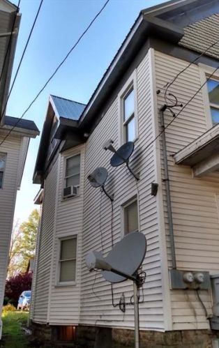 76 Shenango St, Greenville, PA 16125-2019