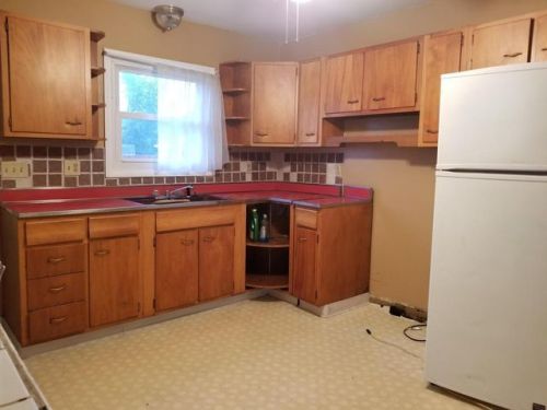 237 Park Ave, London, OH 43140-1140