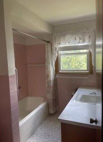 1403 Crestview Dr, Somerset PA  15501-2749 exterior