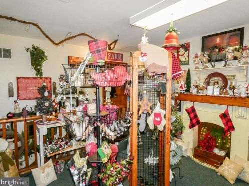 500 Tansboro Rd, Berlin Boro NJ  08009-9009 exterior