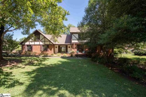 209 Stonehedge Dr, Greenville, SC 29615-3743