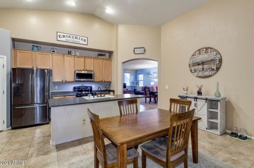 1637 Vineyard Plains Dr, Queen Creek AZ  exterior