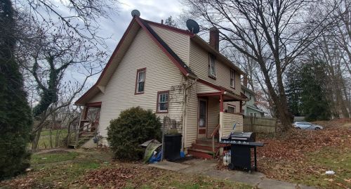 1403 Neshannock Blvd, New Castle PA  16105-2410 exterior