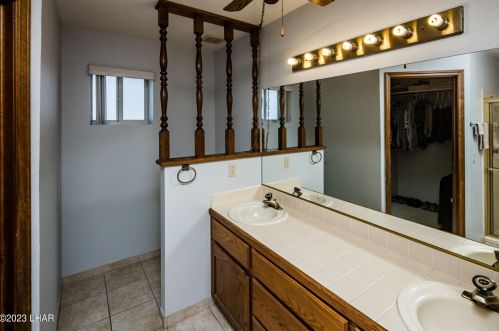 3886 Whaler Dr, Lake Havasu City AZ  86406-4302 exterior