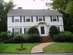 29 Chatham Rd, Newton, MA 02461-1009