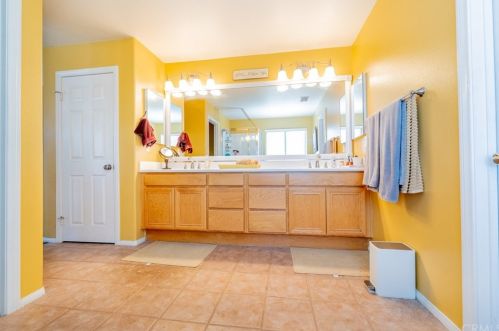28 Del Brienza, Lake Elsinore CA  92532-0221 exterior