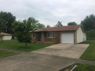 2879 Colonial Dr, Radcliff, KY 40160-9019