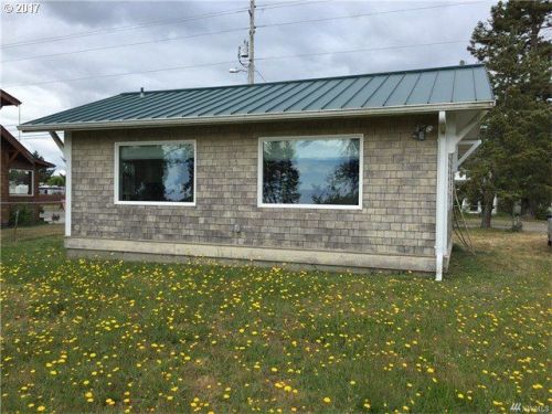 695 State Route 101, Chinook, WA 98614-1337