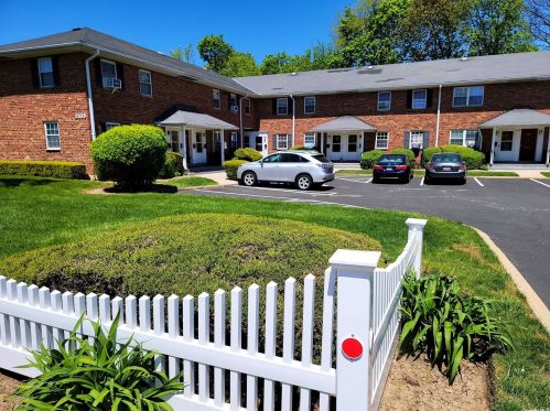 2527 Jerusalem Ave, North Bellmore NY  11710-1828 exterior