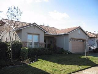 351 Mill Valley Cir, Sacramento, CA 95835-2172