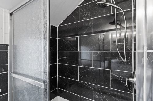 4480 70, Milwaukee WI 53218-5408 exterior