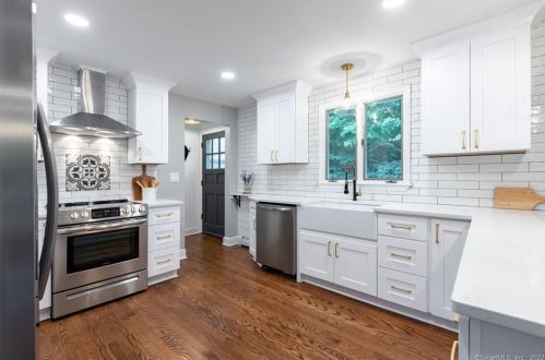 50 Brook Ln, Cheshire, CT 06410-1601