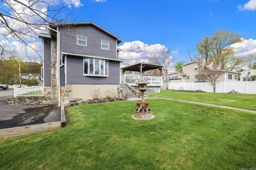 222 Orchard Rd, Mahopac NY  10541-1133 exterior