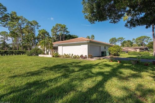 2545 70th St, Naples, FL 34105-7201