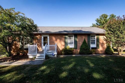 5516 Lynn Dell Rd, Roanoke VA  24018-4702 exterior