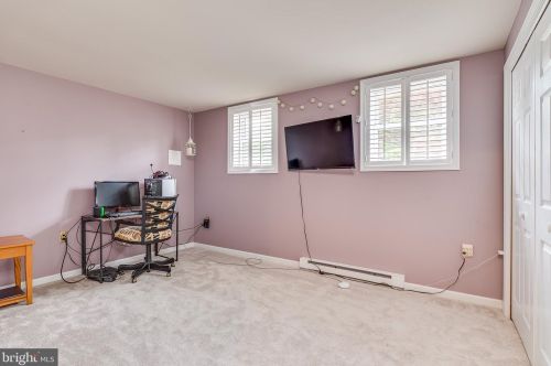 289 Packett Dr, Charles Town WV  25414-5099 exterior