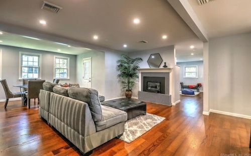 53 Fairfield St, Milford CT  06460-5149 exterior