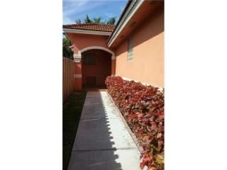 7074 161st Pl, Miami FL  33193-4405 exterior