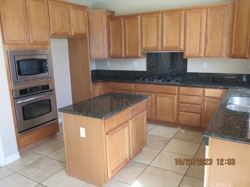 34323 Chaparossa Dr, Lake Elsinore, CA 92532-2916