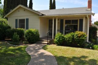 781 4th St, Gilroy, CA 95020-5620