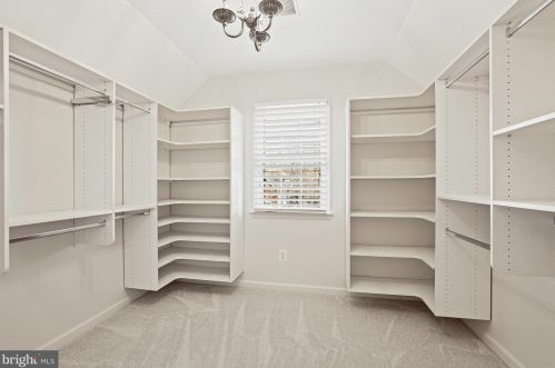 3211 Winter Sun Ter, Herndon VA  20171-1939 exterior