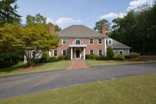 24 Starr Ln, Bethel, CT 06801-2911