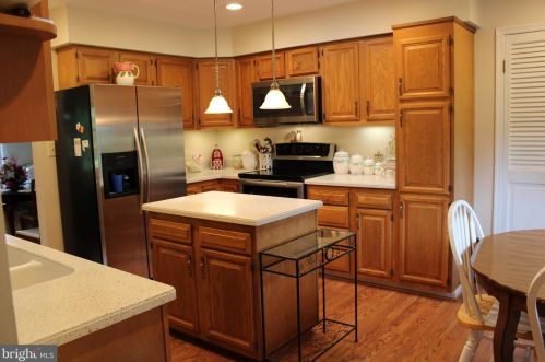 15002 Rolling Ridge Rd, Haymarket, VA 20169-1002