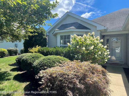 58 Ivy Hill Rd, Lakewood NJ  08701-5772 exterior