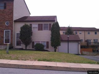 31 Persian Lilac Dr, Etters, PA 17319-9308