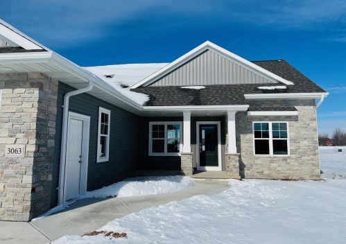 3063 Gilbert Dr, Green Bay, WI 54311-7512