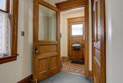 1519 Marshall St, Milwaukee, WI 53202-2065