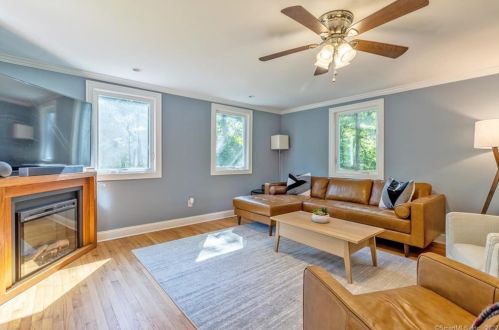 350 Plains Rd, Haddam, CT 06438-1233